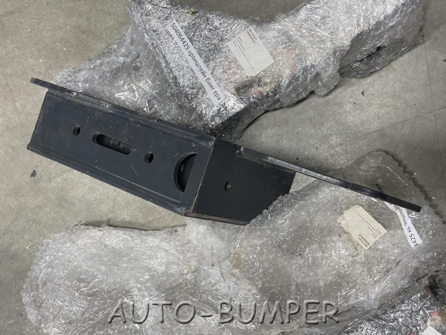 Iveco Eurocargo 2003- Кронштейн крепления бампера к раме левый 504064425